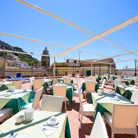 Hotel Amalfi 3*