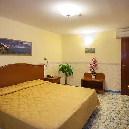 Hotel Amalfi Hotell