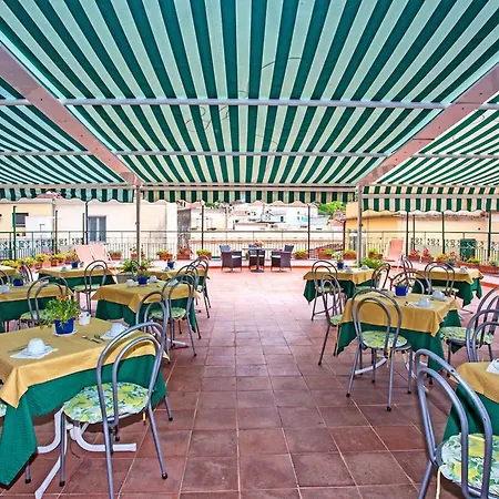 Hotell Hotel Amalfi 3*