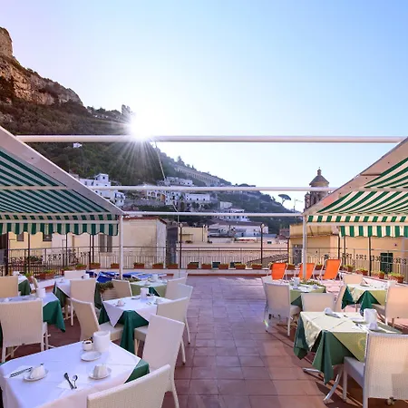 Hotel Amalfi Hotell 3*