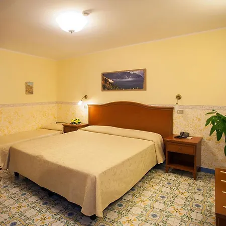 Hotel Amalfi 3* Amalfi