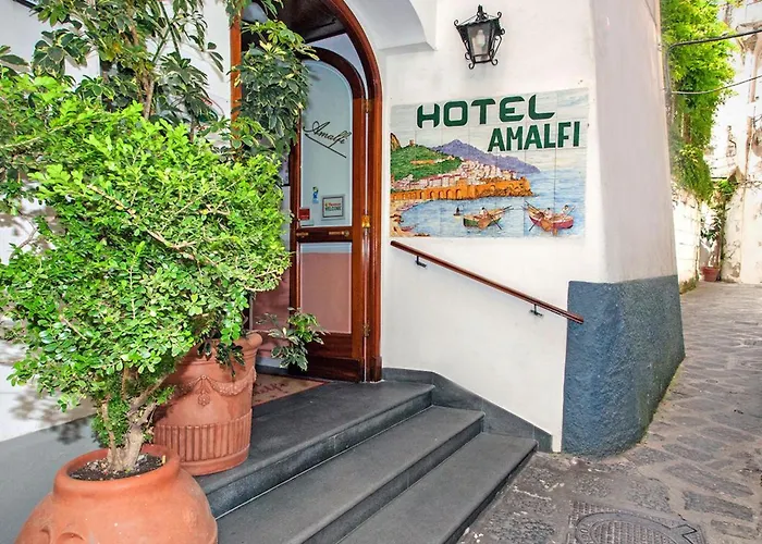 Hotel Amalfi אמאלפי