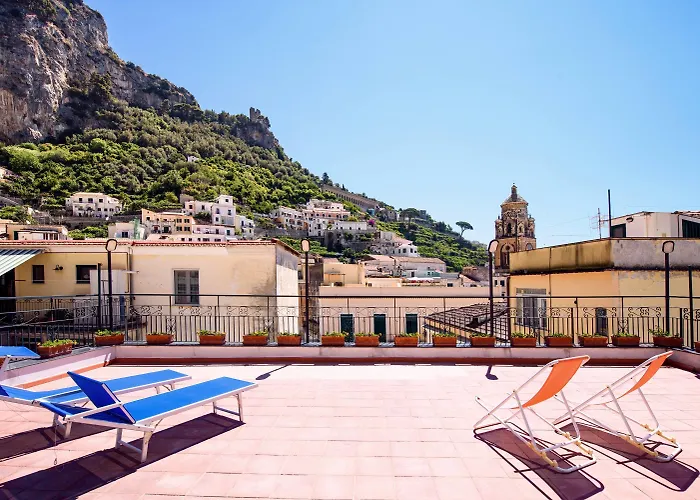 מלון Hotel Amalfi 3*