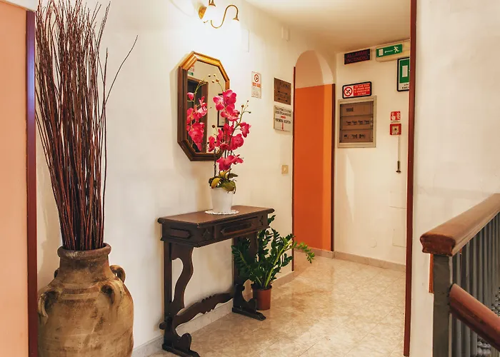 מלון Hotel Amalfi 3*