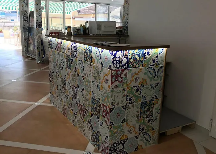 Hotel Amalfi אמאלפי